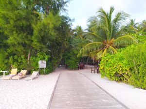 Отель Эмбуду вилладж ресорт на Мальдивах
